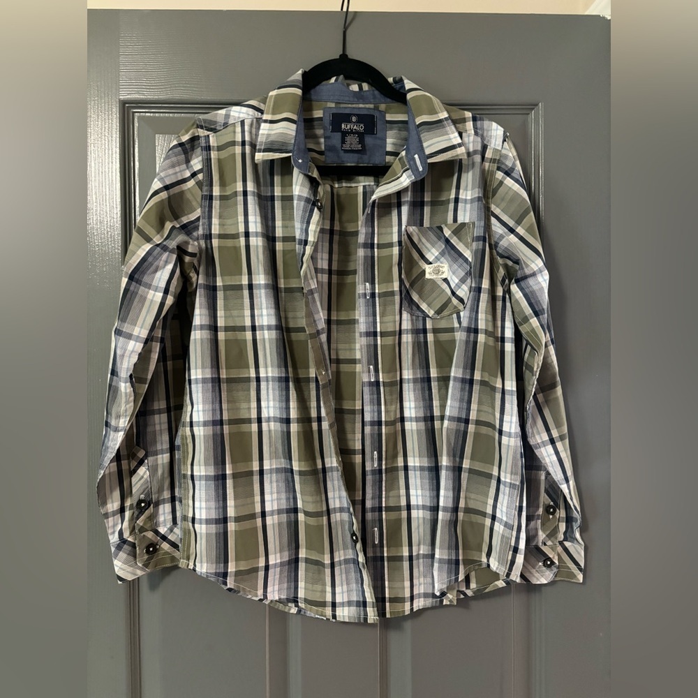Men’s Buffalo David Bitton plaid button down shirt size L